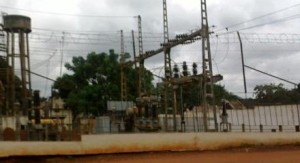 Article : L’électricité, une denrée rare en Centrafrique favorisant l’émergence d’un nouveau commerce juteux !